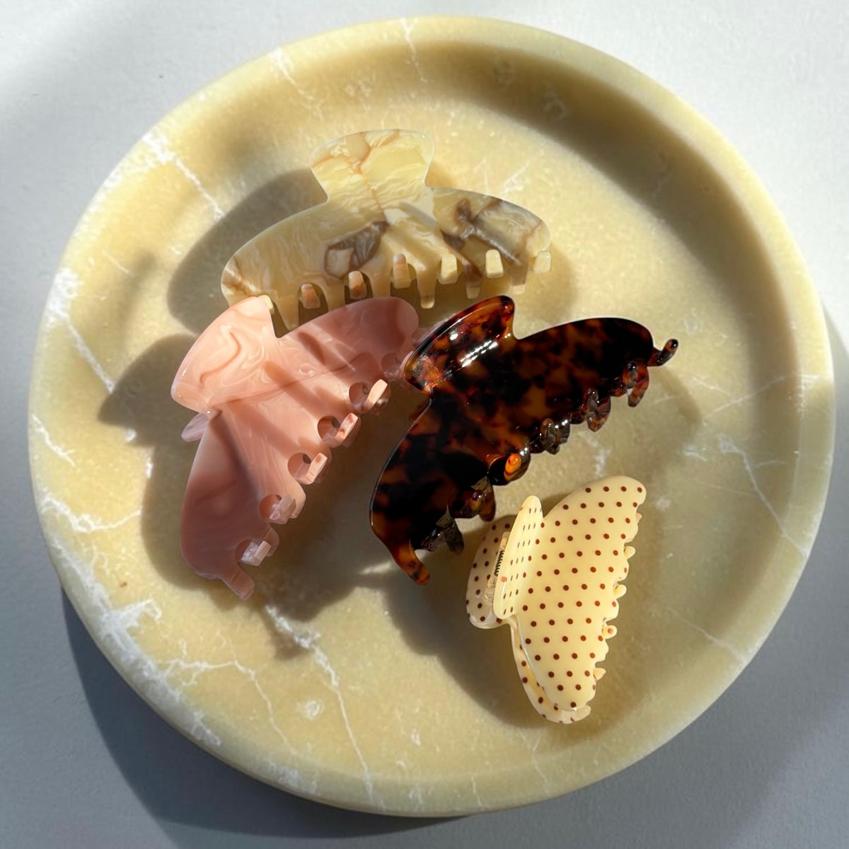 Polka dot plaukų segtukas